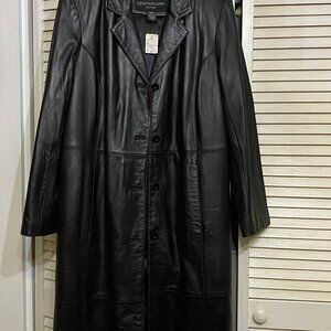 Leather coats for women.Very stylish and supple leather trench coat in excellent